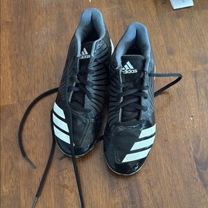 Adidas Black and White Athletic Shoes Sleek Performance Design